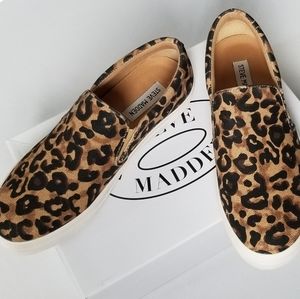 STEVE MADDEN Gills Leopard Platform Sneaker